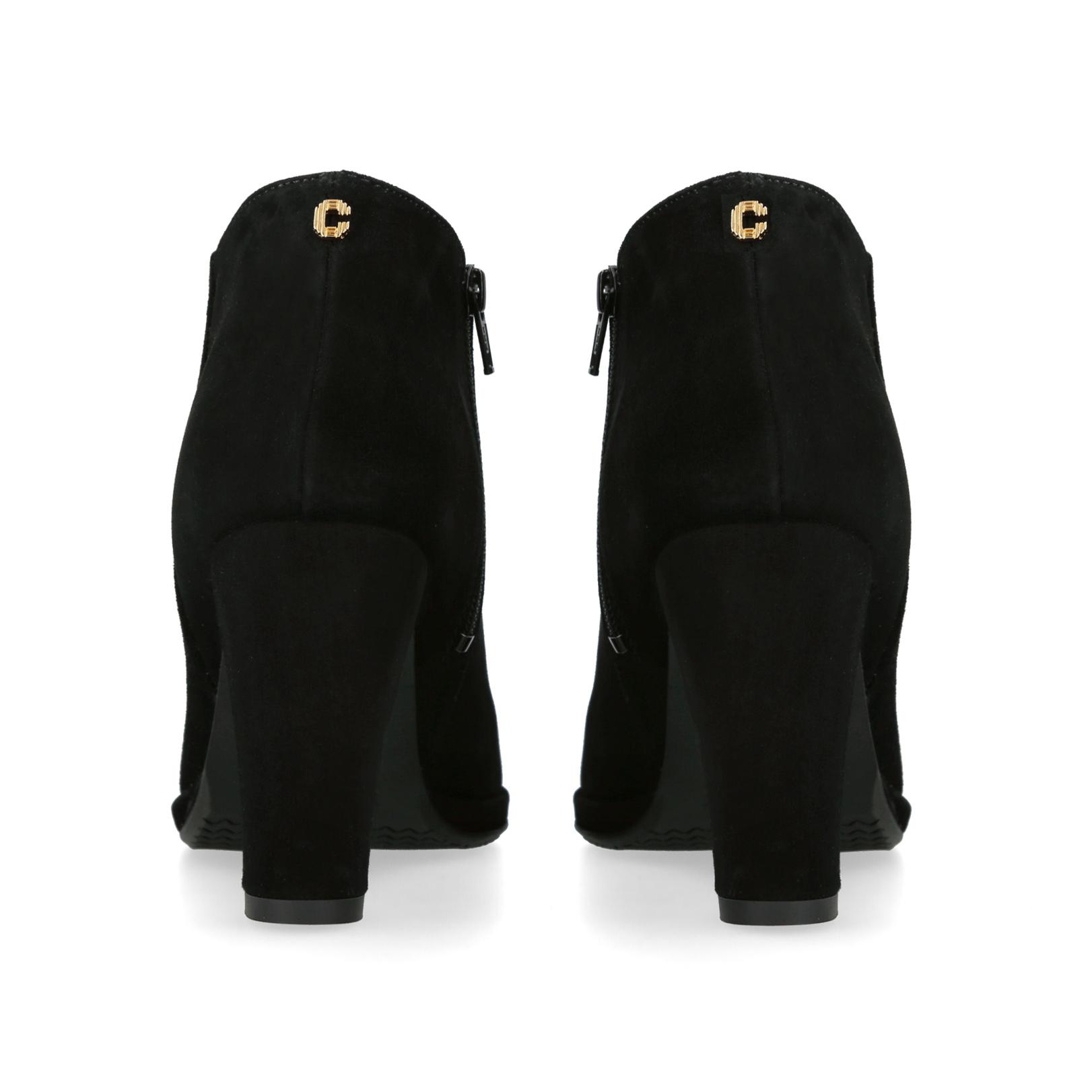 nike black airforces