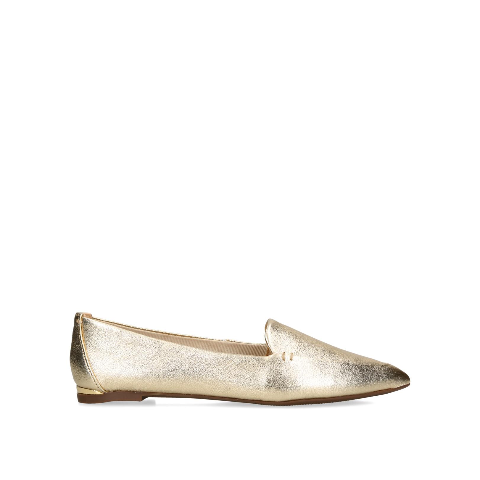 LANDED 2 CARVELA Flats