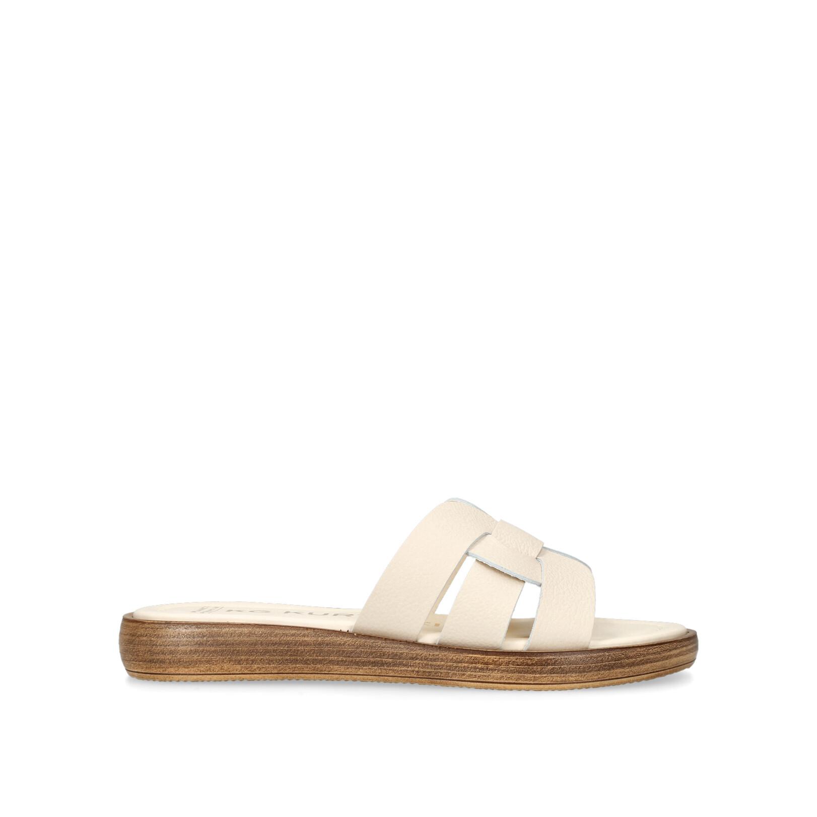 Robin Sandal - white