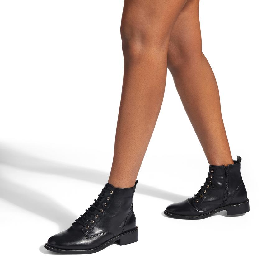 Carvela skewer boots online