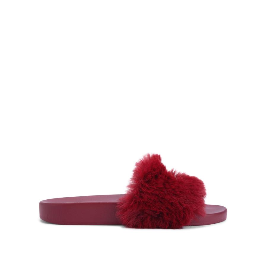 Red slides fur clearance