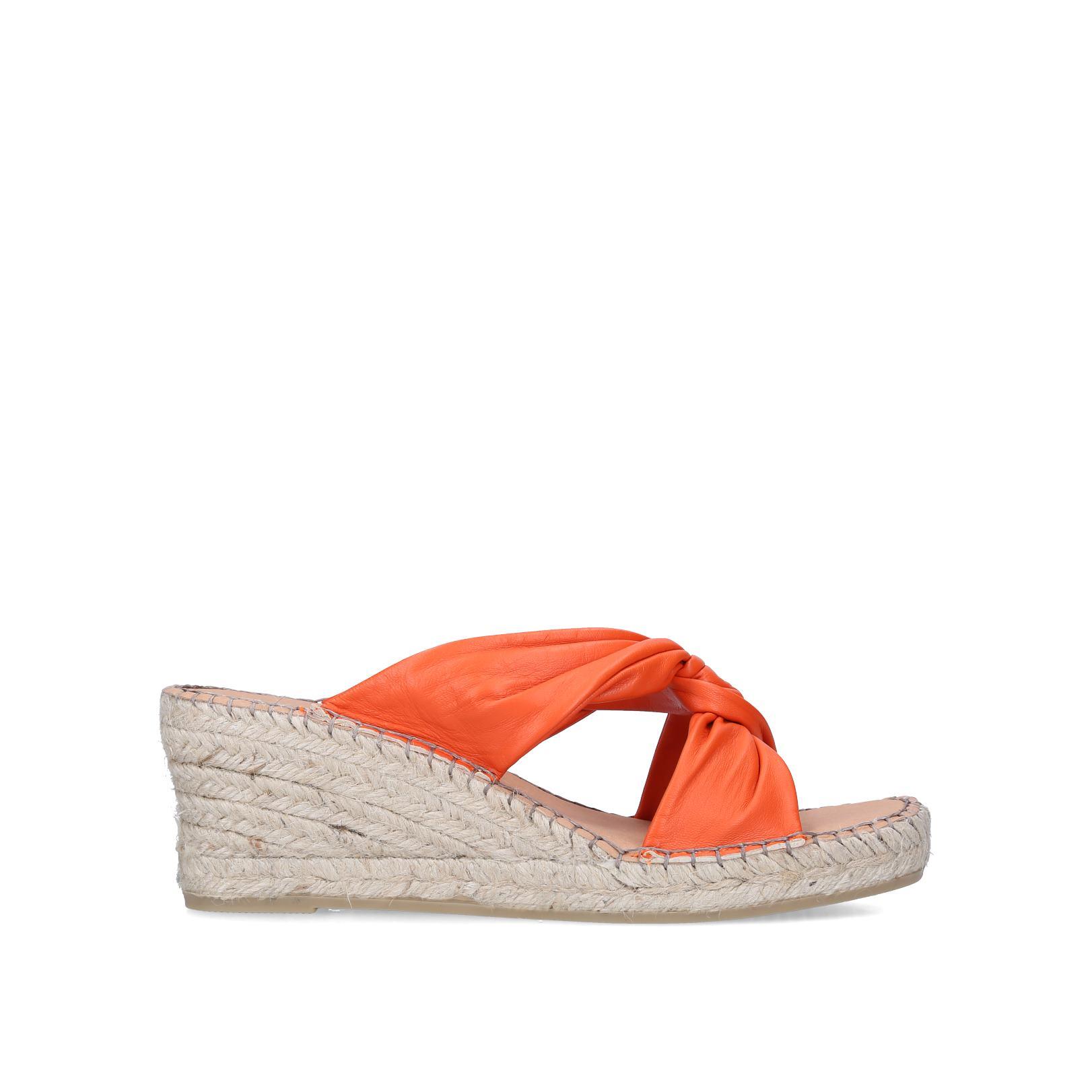 Carvela comfort flip store flops