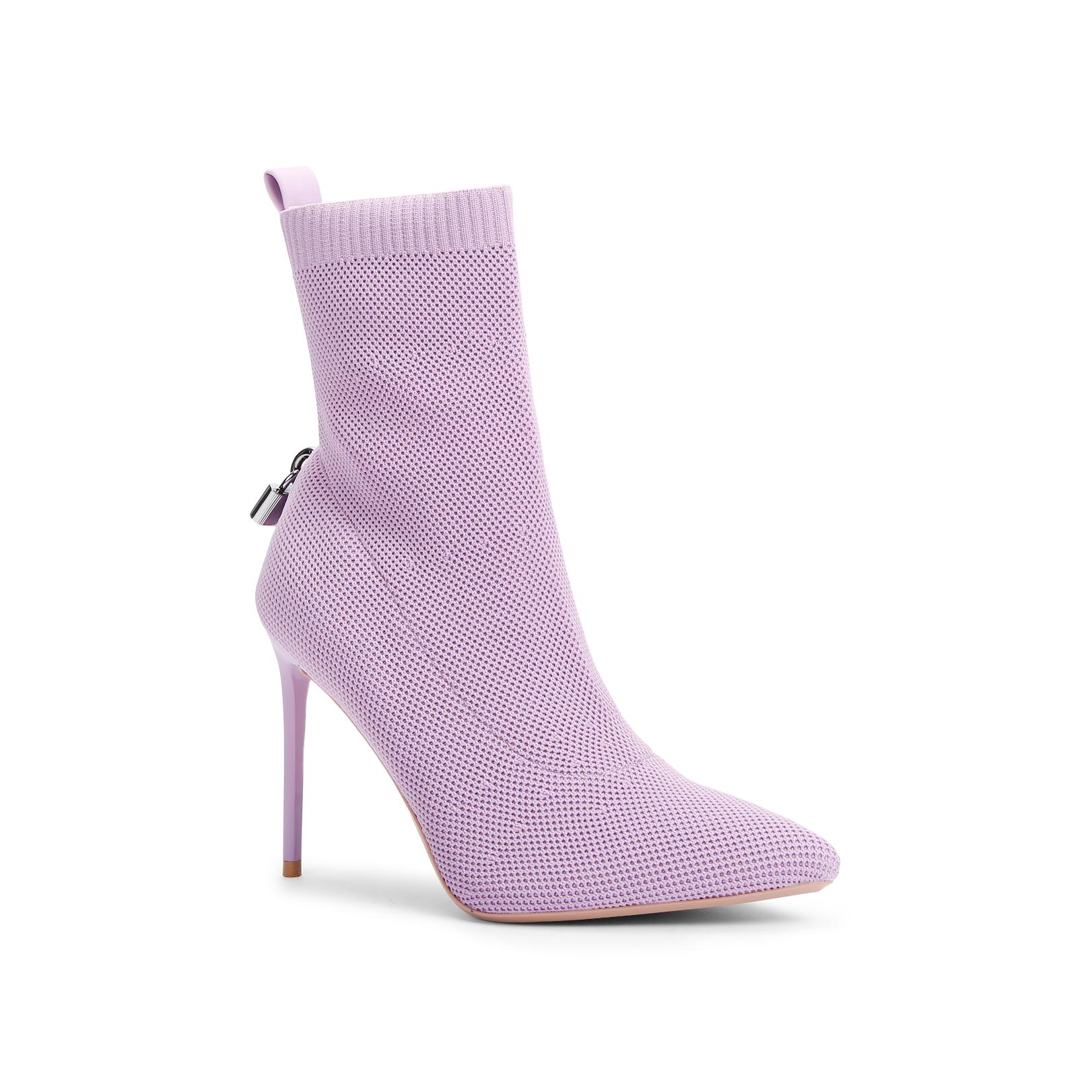VIXEN ANKLE CARVELA Boots