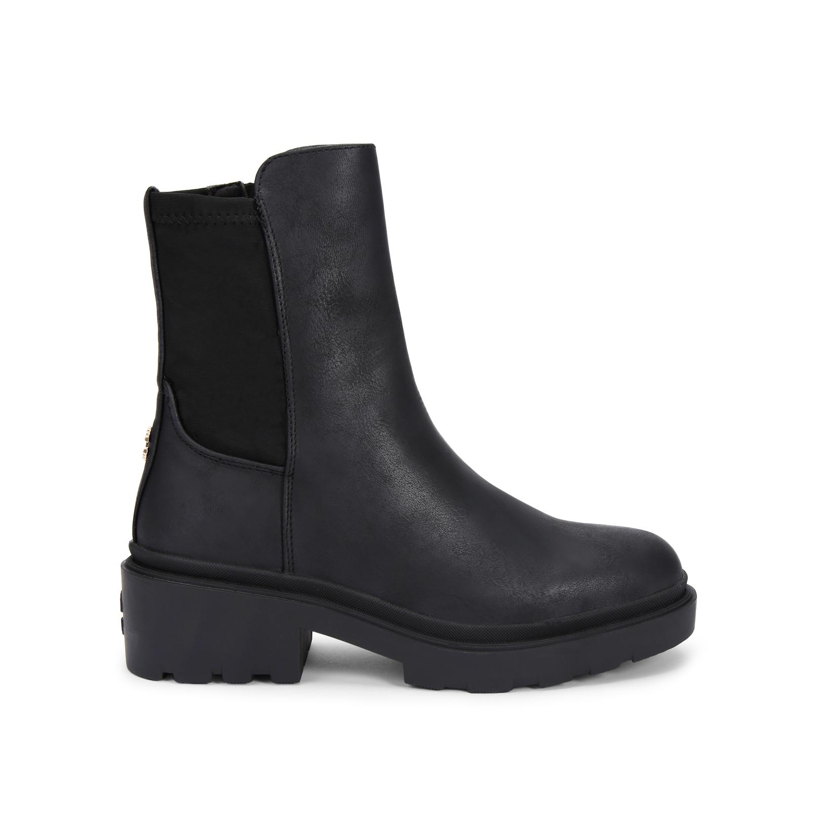 Carvela signet hotsell ankle boot